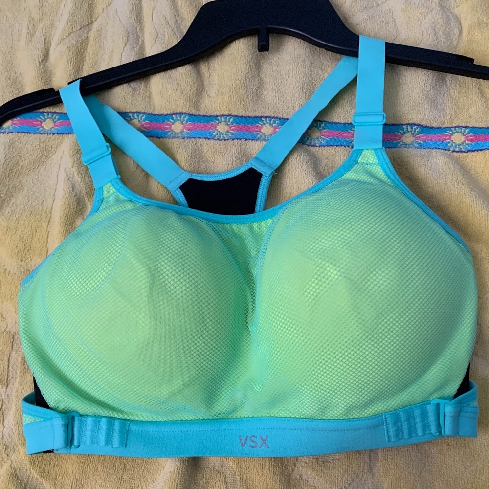 Victoria Secret Sports Bra